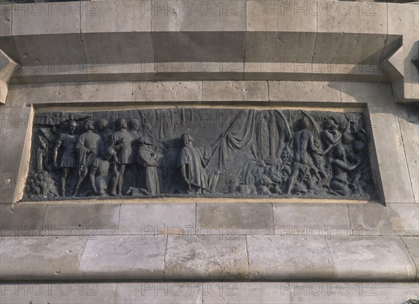BUIGAS MONRAVA GAIETA 1851/1919
MONUMENTO A COLON-DET BASE:RELIEVE LLEGADA DE COLON A AMERICA 1886
BARCELONA, EXTERIOR
BARCELONA