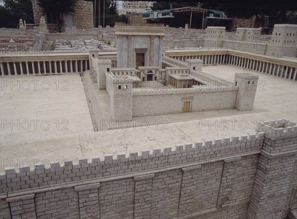 TEMPLO DE HERODES CON PATIO PORTICADO ALREDEDOR
JERUSALEN, MAQUETA DE JERUSALEN
ISRAEL

This image is not downloadable. Contact us for the high res.