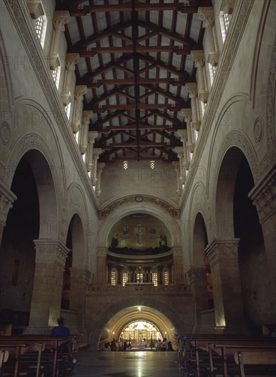 INTERIOR-VISTA DE LA NAVE HACIA EL ALTAR
MONTE TABOR, BASILICA TRANSFIGURACION
ISRAEL

This image is not downloadable. Contact us for the high res.