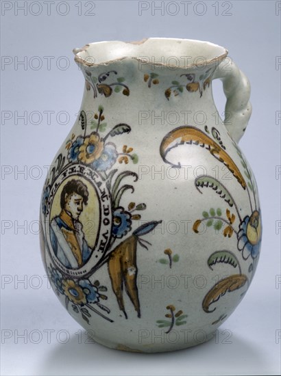 JARRA DE BOLA CON EFIGIE DE FERNANDO VII-TALAVERA COMIENZOS S XIX (VISTA LATERAL)
MADRID, COLECCION PARTICULAR
MADRID

This image is not downloadable. Contact us for the high res.