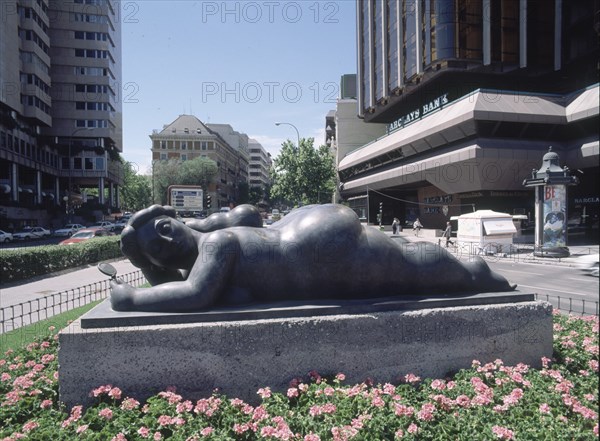 BOTERO FERNANDO 1932
PLAZA DE COLON-ESCULTURA DE MUJER DESNUNA TUMBADA
MADRID, EXPOSICION BOTERO
MADRID

This image is not downloadable. Contact us for the high res.