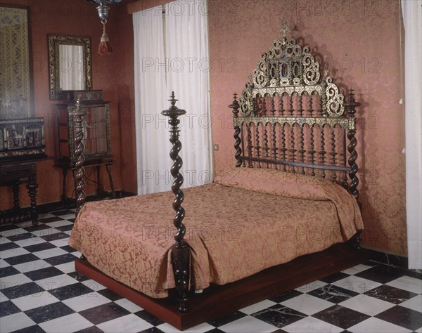 CAMA A LA PORTUGUESA DE PALOSANTO Y METAL DORADO-1675
MADRID, MUSEO DE ARTES DECORATIVAS
MADRID

This image is not downloadable. Contact us for the high res.