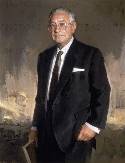 REVELLO DE TORO FELI
MANUEL ALVAR LOPEZ (1923-      )  VIGESIMO SEPTIMO DIRECTOR -O/L-  1996
MADRID, ACADEMIA DE LA LENGUA
MADRID

This image is not downloadable. Contact us for the high res.