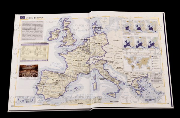 MAPA DE LA UNION EUROPEA - EUROPA DESPUES DE 1993

This image is not downloadable. Contact us for the high res.