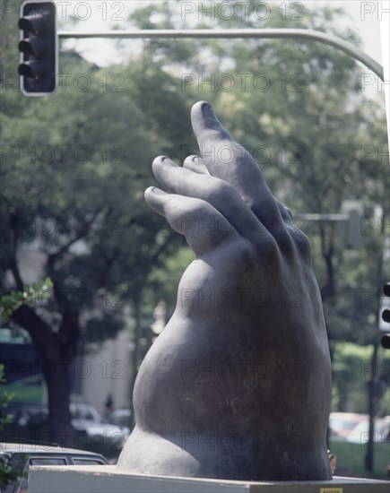 BOTERO FERNANDO 1932
LA MANO
MADRID, EXPOSICION BOTERO
MADRID

This image is not downloadable. Contact us for the high res.