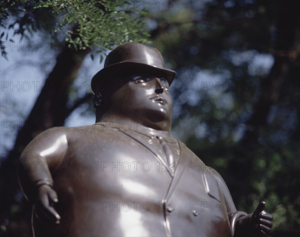 BOTERO FERNANDO 1932
HOMBRE - DETALLE DEL BUSTO
MADRID, EXPOSICION BOTERO
MADRID

This image is not downloadable. Contact us for the high res.