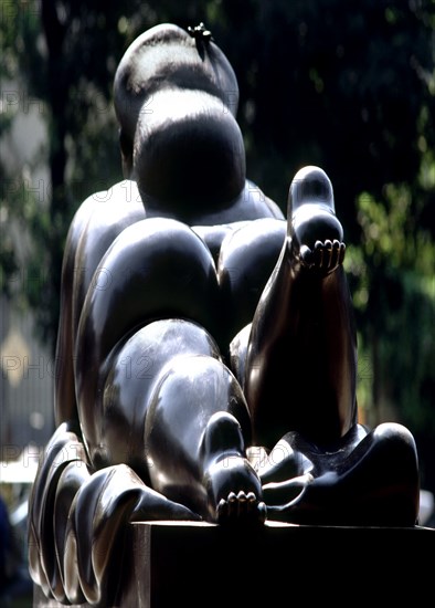 BOTERO FERNANDO 1932
MUJER CON CIGARRO - 1987 - VISTA TRASERA
MADRID, EXPOSICION BOTERO
MADRID

This image is not downloadable. Contact us for the high res.