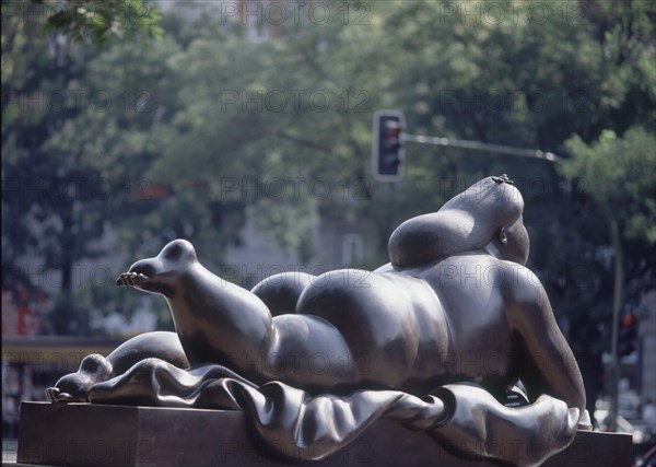 BOTERO FERNANDO 1932
MUJER CON CIGARRO - 1987
MADRID, EXPOSICION BOTERO
MADRID

This image is not downloadable. Contact us for the high res.