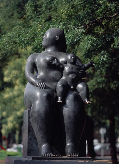 BOTERO FERNANDO 1932
LA MATERNIDAD
MADRID, EXPOSICION BOTERO
MADRID

This image is not downloadable. Contact us for the high res.