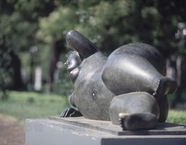 BOTERO FERNANDO 1932
MUJER TUMBADA DE COSTADO
MADRID, EXPOSICION BOTERO
MADRID

This image is not downloadable. Contact us for the high res.