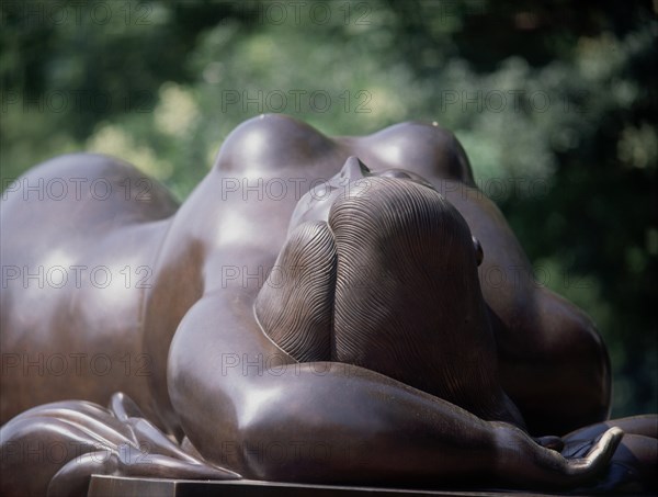 BOTERO FERNANDO 1932
DETALLE - MUJER TUMBADA BOCA ARRIBA
MADRID, EXPOSICION BOTERO
MADRID