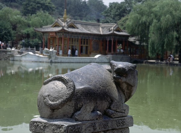 ESCULTURA ANIMAL EN EL PALACIO BALNEARIO - 644 AC
XIAN, BALNEARIO HUAQUING
CHINA

This image is not downloadable. Contact us for the high res.
