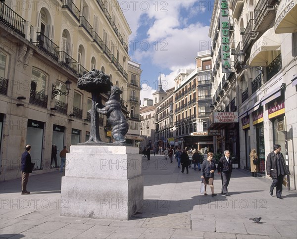 NAVARRO SANTAFE ANTONIO 1906/83
ESTATUA DEL OSO Y EL MADROÑO SIMBOLO DE LA CIUDAD
MADRID, PUERTA DEL SOL
MADRID

This image is not downloadable. Contact us for the high res.