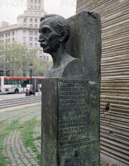 CLARA JOSEP 1878/1958
ESCULTURA DE FRANCESC MACIA I LLUSA EN EN EL MONUMENTO DE LA PLAZA DE CATALUÑA- 1932
BARCELONA, EXTERIOR
BARCELONA

This image is not downloadable. Contact us for the high res.
