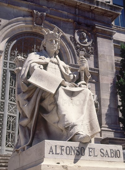 ALCOVERRO
ESCULTURA DE ALFONSO X EL SABIO - FINALES S XIX
MADRID, BIBLIOTECA NACIONAL
MADRID

This image is not downloadable. Contact us for the high res.