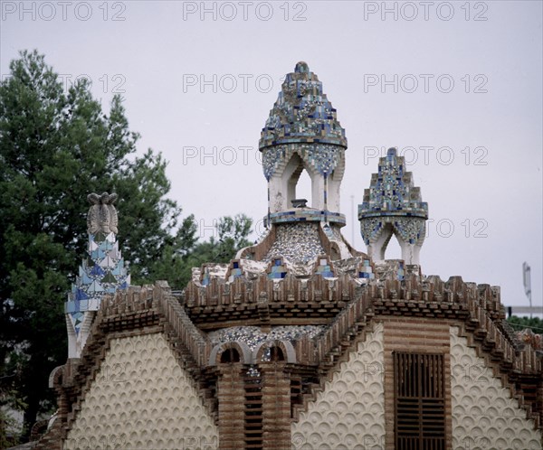 GAUDI ANTONI 1852-1926
PABELLON DE ENTRADA - LINTERNAS DECORADAS CON TRENCADIS O AZULEJO TROCEADO- 1884-87
BARCELONA, FINCA GUELL
BARCELONA

This image is not downloadable. Contact us for the high res.