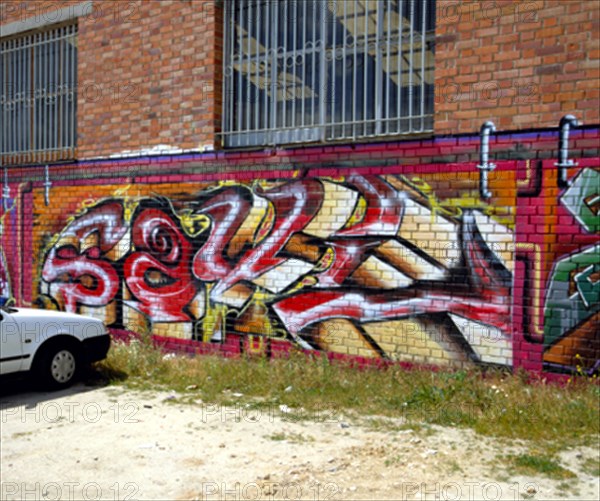 GRAFFITI EN LA PARED DE LADRILLO
COLMENAR VIEJO, EXTERIOR
MADRID

This image is not downloadable. Contact us for the high res.