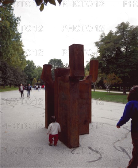 CHILLIDA EDUARDO 1924/2002
ESPACIO VIII - 2000 - EXPOSICION DE ESCULTURA ESPAÑOLA CONTEMPORANEA EN PASEO DE COCHES DEL RETIRO
MADRID, RETIRO
MADRID

This image is not downloadable. Contact us for the high res.