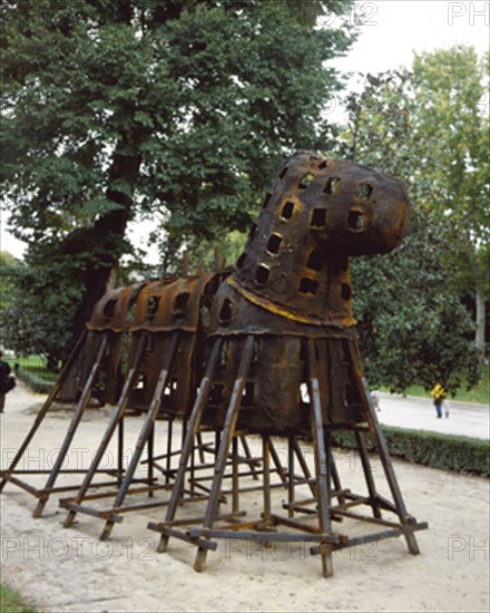 MASCARO XAVIER
CABALLO DE TROYA II - 2001 - EXPOSICION DE ESCULTURA ESPAÑOLA CONTEMPORANEA EN EL RETIRO
MADRID, RETIRO
MADRID