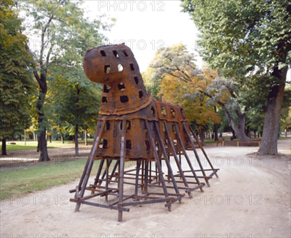 MASCARO XAVIER
CABALLO DE TROYA II - 2001 - EXPOSICION DE ESCULTURA ESPAÑOLA CONTEMPORANEA EN EL RETIRO
MADRID, RETIRO
MADRID

This image is not downloadable. Contact us for the high res.