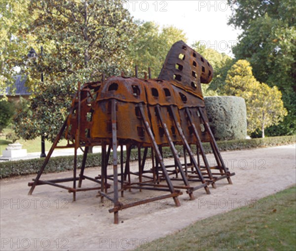 MASCARO XAVIER
CABALLO DE TROYA II - 2001 - EXPOSICION DE ESCULTURA ESPAÑOLA CONTEMPORANEA EN EL RETIRO
MADRID, RETIRO
MADRID