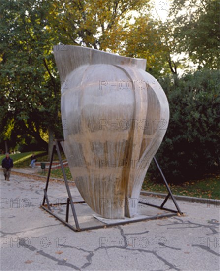 CHIRINO MARTIN 1925
FAUNO I - 2001 - EXPOSICION DE ESCULTURA ESPAÑOLA CONTEMPORANEA EN EL PASEO DE COCHES DEL RETIRO
MADRID, RETIRO
MADRID

This image is not downloadable. Contact us for the high res.