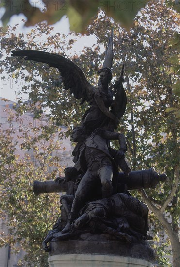 MARINAS ANICETO 1866/1953
MONUMENTO CONMEMORATIVO "AL PUEBLO DEL DOS DE MAYO DE 1808"
MADRID, EXTERIOR
MADRID