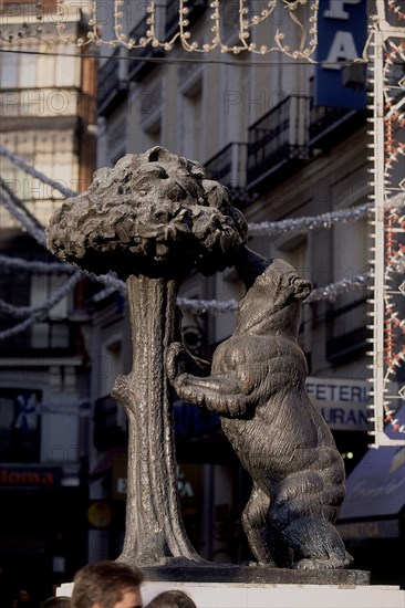 NAVARRO SANTAFE ANTONIO 1906/83
ESCULTURA DEL OSO Y MADROÑO EMBLEMA DE LA CIUDAD - 1967
MADRID, PUERTA DEL SOL
MADRID

This image is not downloadable. Contact us for the high res.