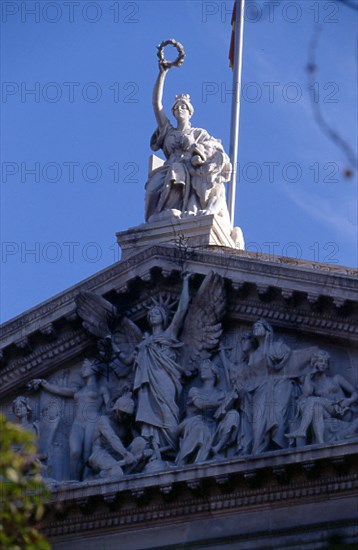 QUEROL SUBIRATS AGUSTIN 1860/1909
FRONTON CON ESCULTURAS QUE REPRESENTAN EL TRIUNFO DE LAS CIENCIAS LETRAS Y ARTES- S XIX
MADRID, BIBLIOTECA NACIONAL
MADRID