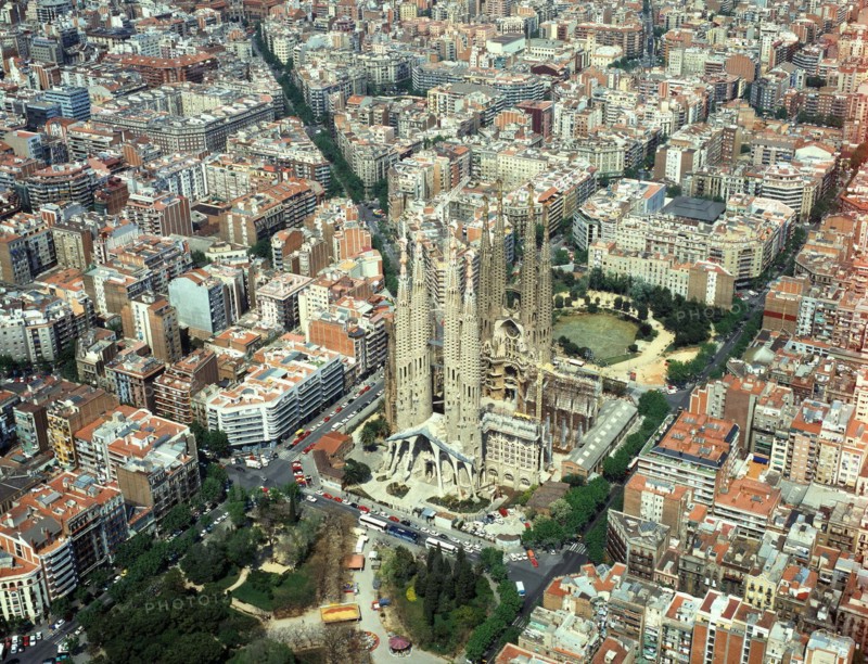 Aerial view of the Sagrada Familia in Barcelone