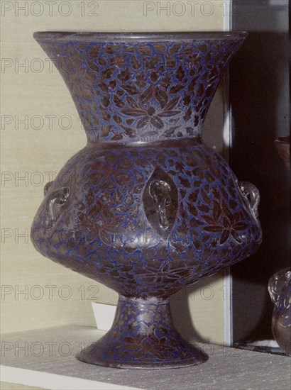 LAMPARA DE MEZQUITA MAMELUCA-EGIPTO O SIRIA-SIGLO XIV
LONDRES, MUSEO VICTORIA ALBERTO
INGLATERRA