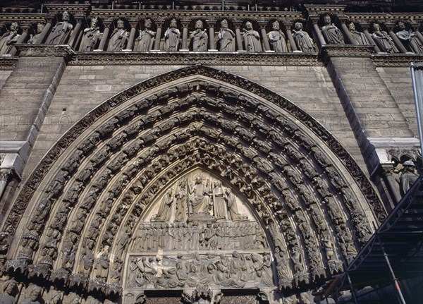 PORTICO DEL JUICIO FINAL 1220/30 Det del timpano-Resurreccion muertos/peso almas/Cristo Juez
PARIS, NOTRE DAME
FRANCIA