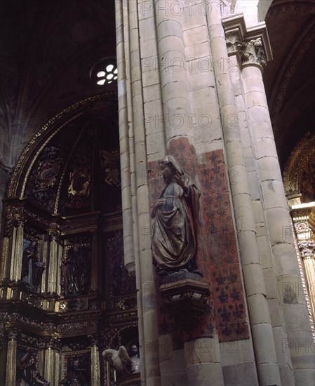 ESCULTURA DE LA VIRGEN - S XIII - GOTICO ESPAÑOL
BENAVENTE, IGLESIA DE SANTA MARIA DEL AZOGUE
ZAMORA