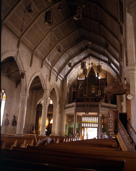 GIRAUD FRANÇOIS P
INTERIOR-IGLESIA DE TRES NAVES SEPARADAS POR ARCOS APUNTADOS-ESTILO NEOGOTICO-1731
SAN ANTONIO-TEXAS, CATEDRAL SAN FERNANDO
EEUU