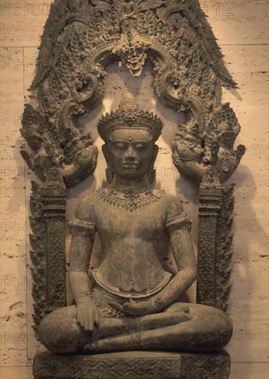 BUDA ENTRONIZADO SEDENTE-TAILANDIA-PERIODO ANGKOR 1180-1220
FORT WORTH-TEXAS, MUSEO KIMBELL
EEUU
