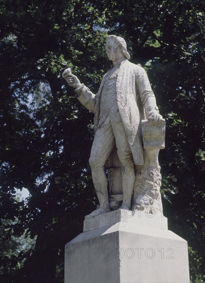 ESTATUA DE ANTONIO JOSE CAVANILLES (1745-1804) - SACERDOTE Y BOTANICO
MADRID, JARDIN BOTANICO
MADRID