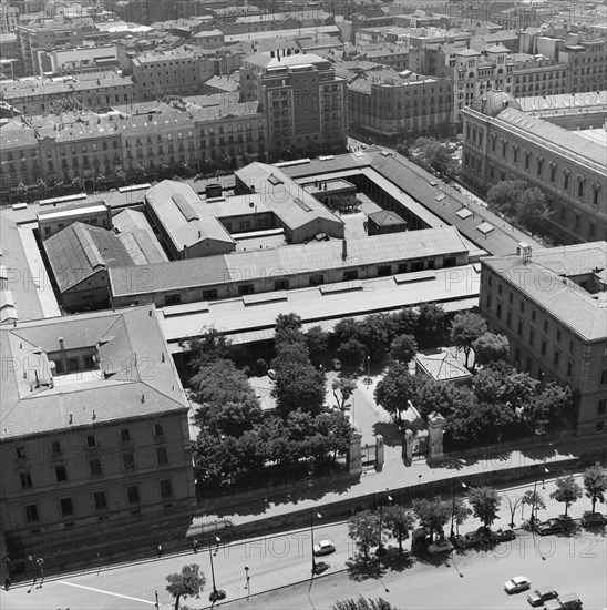 JAREÑO FRANCISCO/MENDIVIL NICOMEDES
N - FOTOGRAFIA EN B/N - FABRICA DE MONEDA Y TIMBRE EN SU ANTIGUA UBICACION EN ACTUALES JARDINES DEL DESCUBRIMIENTO 1961 B/N 71073
MADRID, FABRICA DE MONEDA Y TIMBRE
MADRID