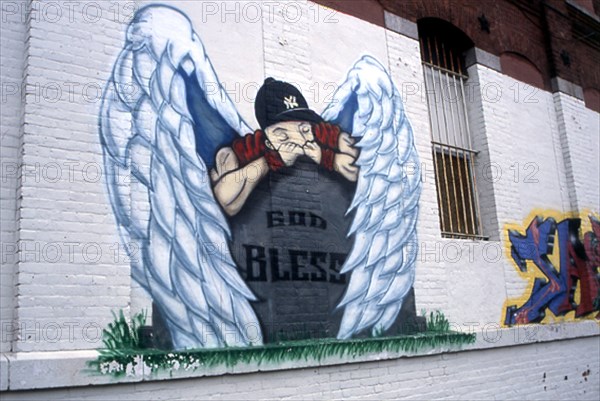 BRONX - PINTURA MURAL HOMENAJE A LOS CAIDOS EN LAS TORRES GEMELAS - 2001
NUEVA YORK, EXTERIOR
EEUU

This image is not downloadable. Contact us for the high res.