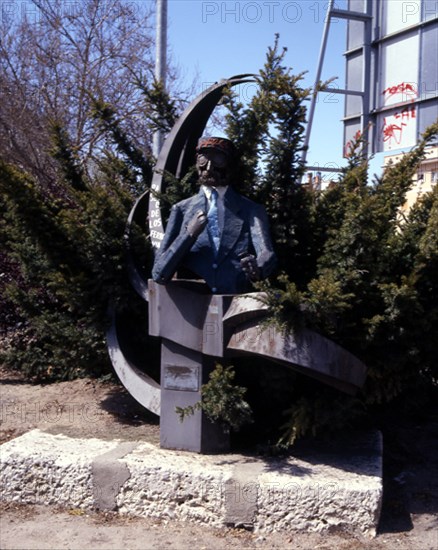 ARROYO F
MONUMENTO A LOS FERROVIARIOS - S XX
MEDINA DEL CAMPO, EXTERIOR
VALLADOLID