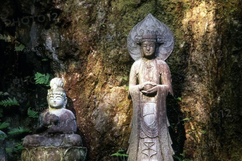 Temple Mitaki à Hiroshima, statue de Kannon, déesse de la miséricorde, Japon