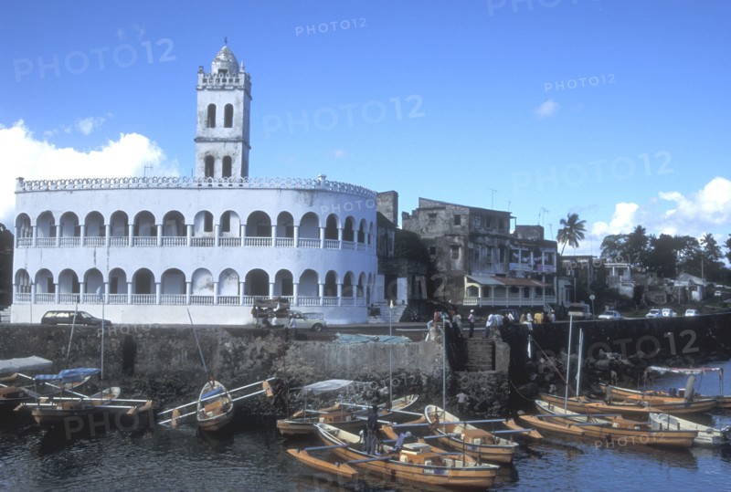 View of the FRiday Mosque or Harbour Mosque in Moroni, Grande Comore