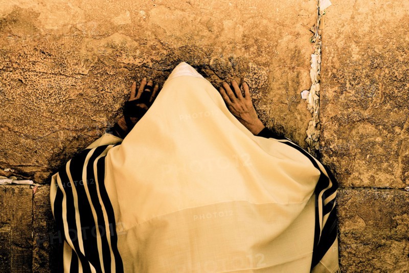 JU1019BM_Jewish_man_Western_Wall_praying