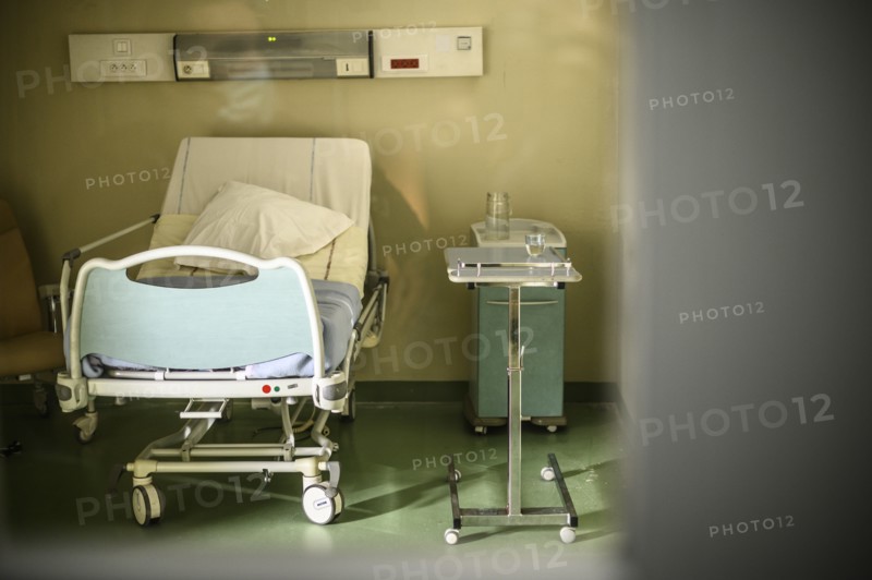 Chambre de patient, APHP, 2020