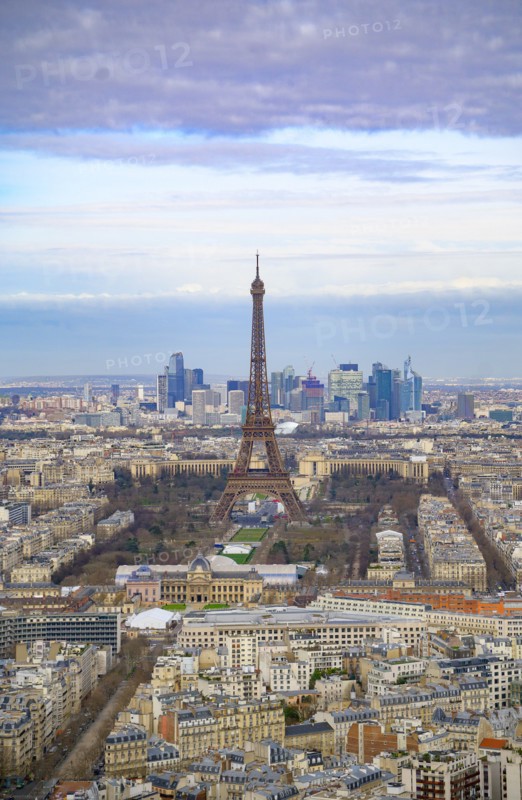 Vue aérienne de la Tour Eiffel, 2024