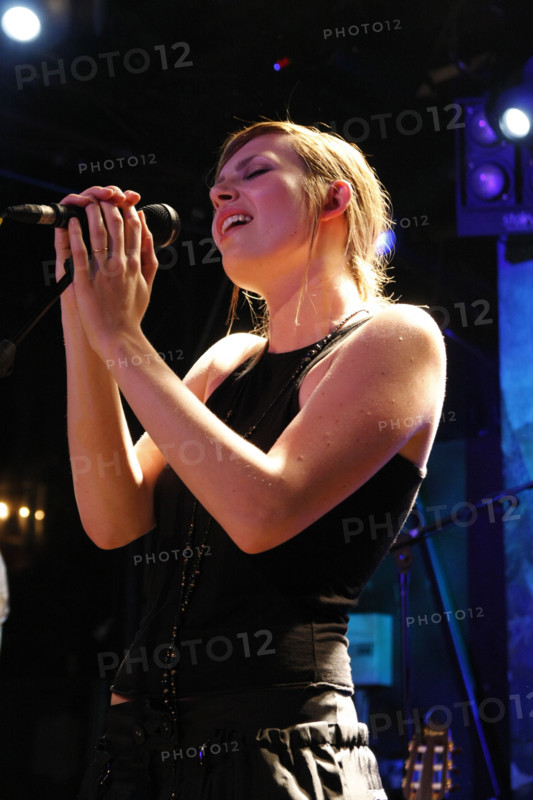 Elodie Frégé, 2008