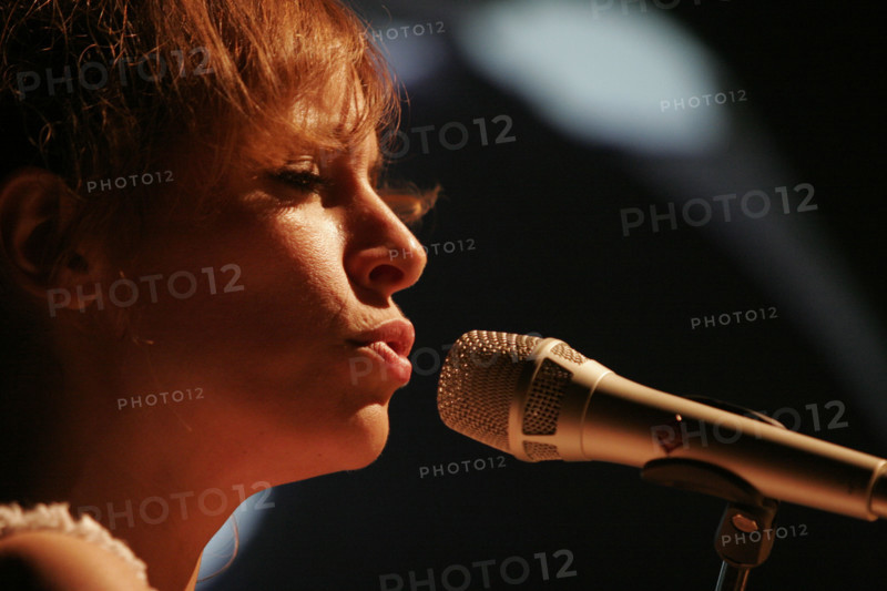 Emily Loizeau, 2006