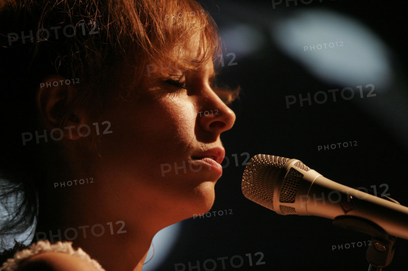 Emily Loizeau, 2006
