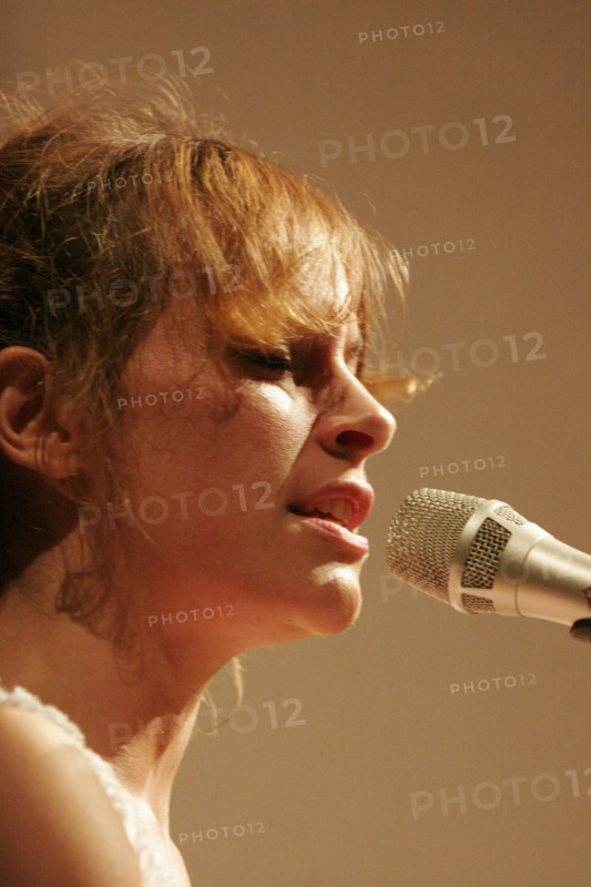 Emily Loizeau, 2006
