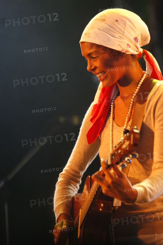 Ayo, 2007