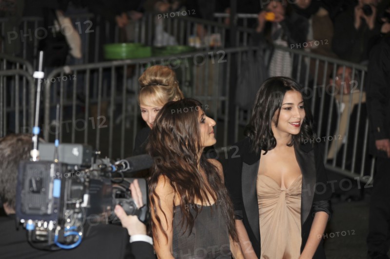 Leïla Bekhti, 2011